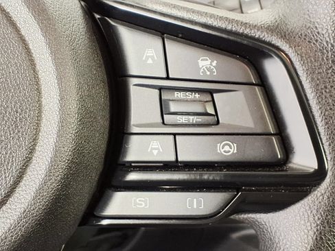 Used 2024 Subaru Crosstrek 2.0i Premium AWD/4WD image 18