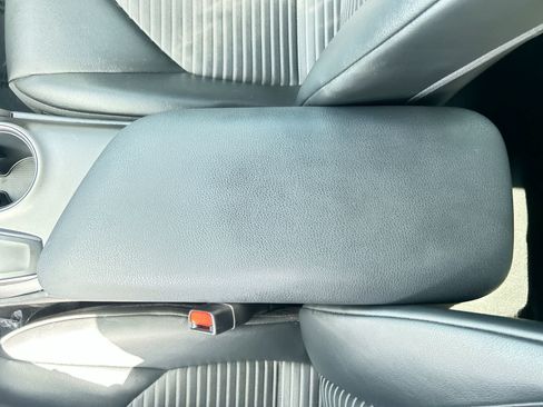 Used 2023 Toyota Camry SE FWD image 21
