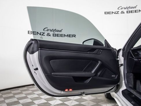 Used 2024 Porsche 911 Carrera T RWD image 17