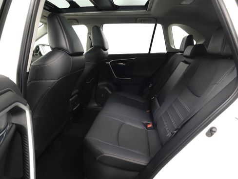 Used 2022 Toyota RAV4 Limited AWD/4WD image 5