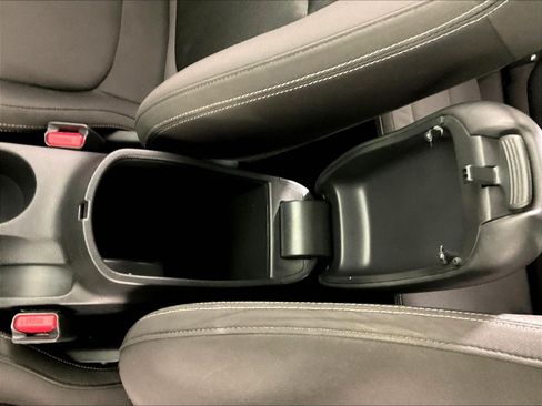 Used 2016 Kia Soul FWD image 33