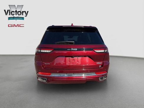 Used 2022 Jeep Grand Cherokee Overland AWD/4WD image 16