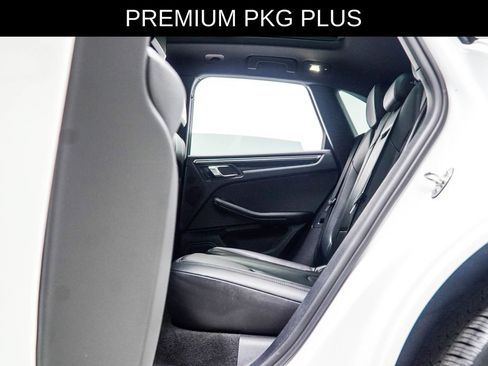 Used 2023 Porsche Macan AWD/4WD image 49