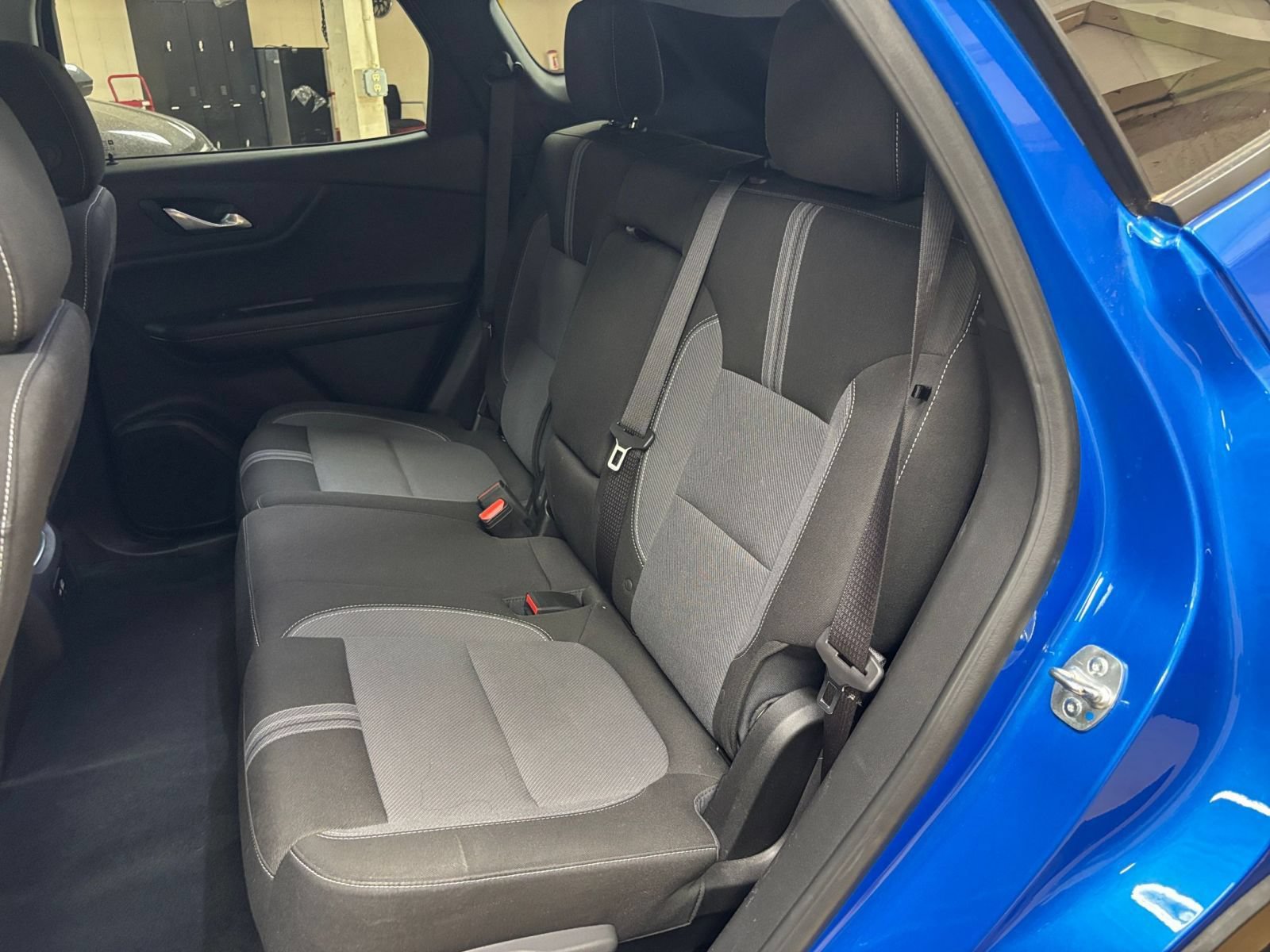 Used 2025 Chevrolet Blazer LT FWD image 38