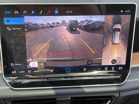 New 2026 Volkswagen Tiguan SEL R-Line AWD/4WD image 19