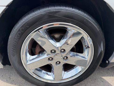 Used 2011 Dodge Avenger Lux FWD image 20