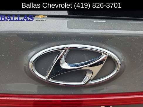 Used 2023 Hyundai Santa Fe Limited AWD/4WD image 32