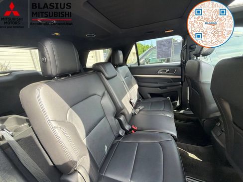 Used 2018 Ford Explorer XLT w/ Equipment Group 202A AWD/4WD image 52