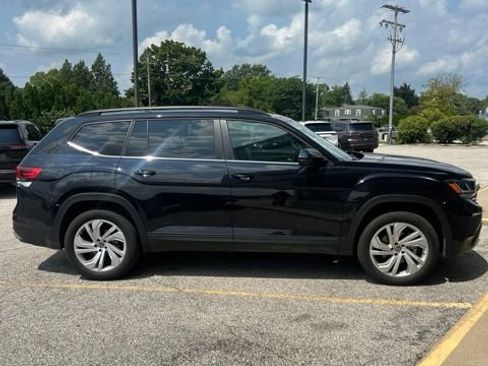 Used 2023 Volkswagen Atlas SE w/ Panoramic Sunroof Package AWD/4WD image 6