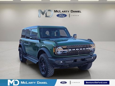 New 2025 Ford Bronco Outer Banks image 1