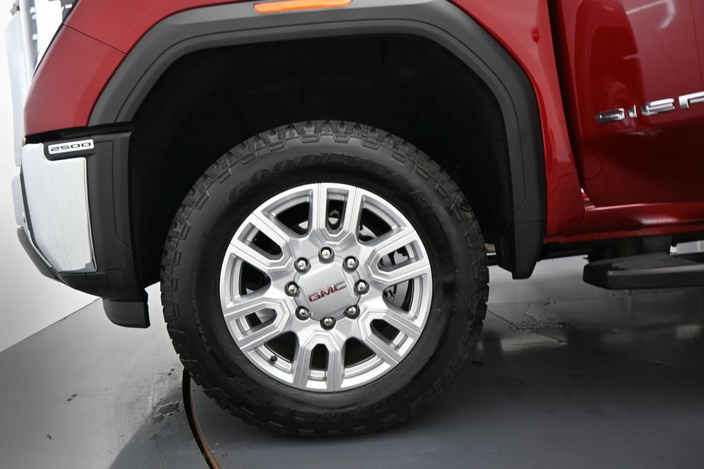 Used 2024 GMC Sierra 2500 SLT w/ SLT Premium Package AWD/4WD image 8