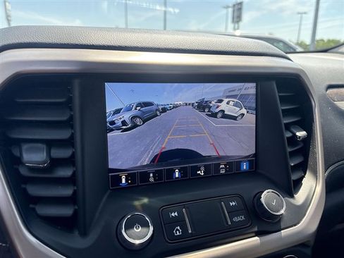 Used 2023 GMC Acadia Denali w/ Denali Technology Package AWD/4WD image 15