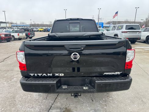 Used 2016 Nissan Titan S image 6