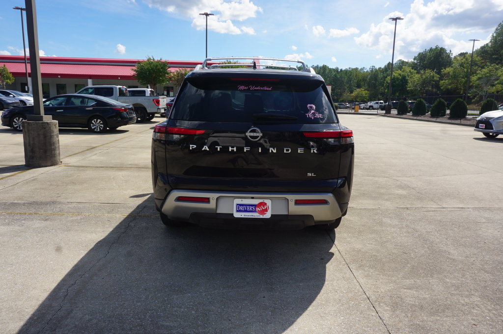 Used 2024 Nissan Pathfinder SL w/ SL Premium Package FWD image 25