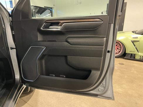 Used 2025 GMC Sierra 1500 SLT image 36