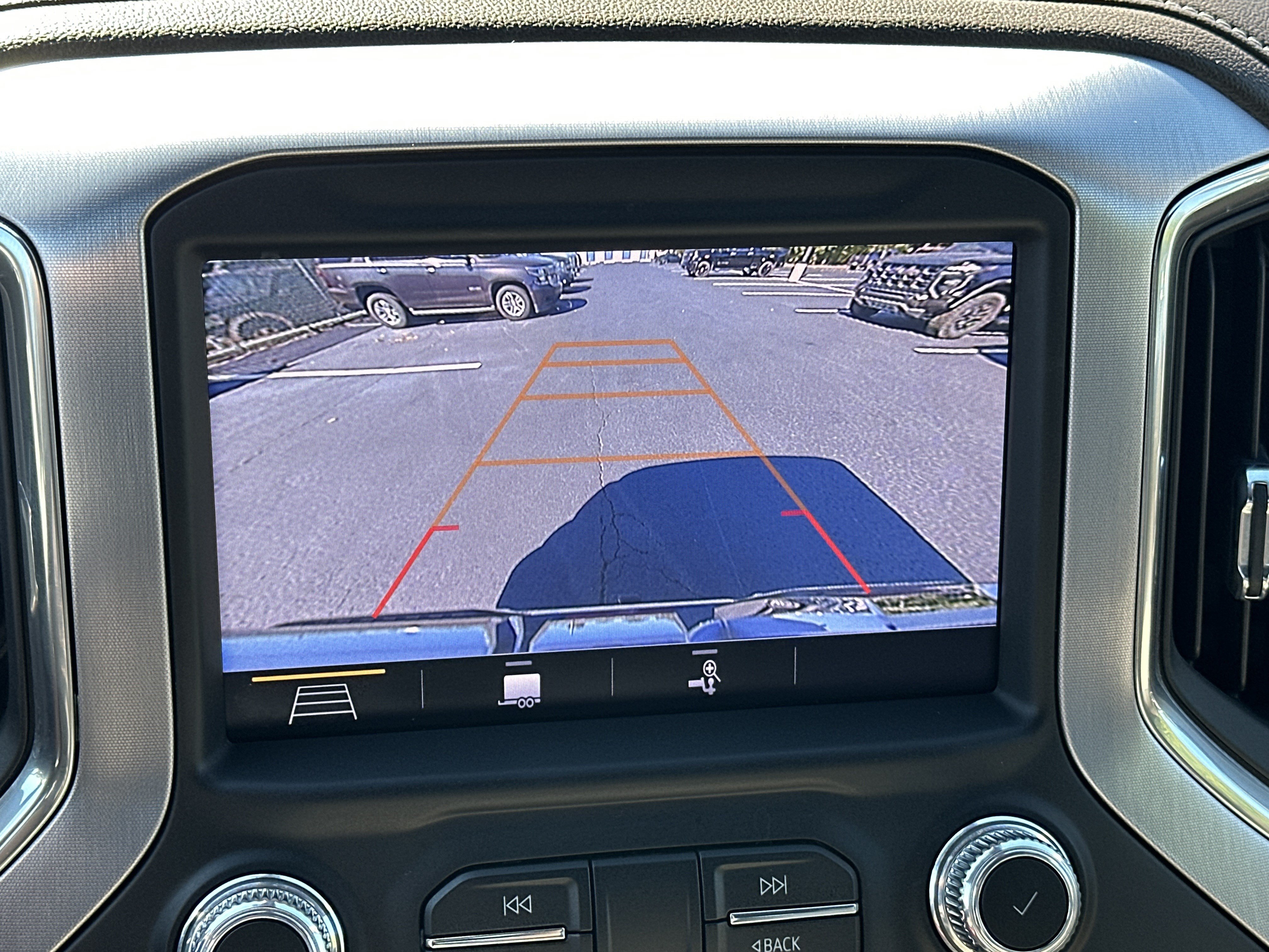 Used 2019 GMC Sierra 1500 SLT w/ SLT Premium Plus Package AWD/4WD image 27
