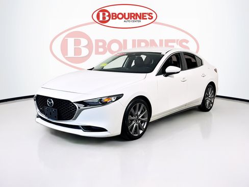 Used 2019 MAZDA MAZDA3 Sedan w/ Preferred Package FWD image 6
