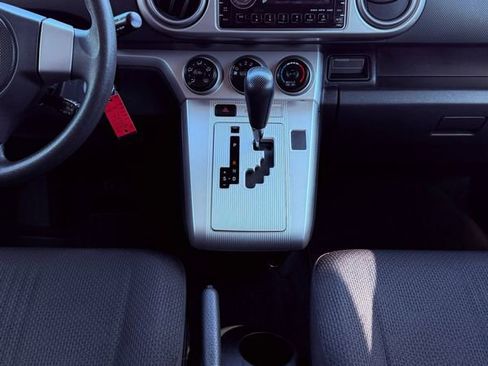 Used 2009 Scion xB FWD image 33