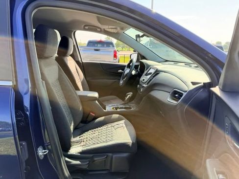 Used 2022 Chevrolet Equinox LT AWD/4WD image 10