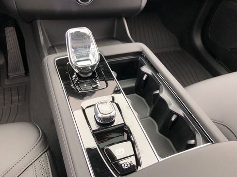 New 2026 Volvo XC90 B6 Plus w/ Protection Package Premier image 29