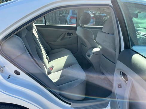Used 2010 Toyota Camry XLE FWD image 14