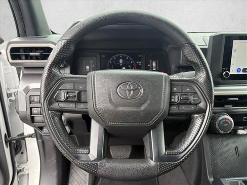 Certified 2025 Toyota Tacoma SR5 AWD/4WD image 17