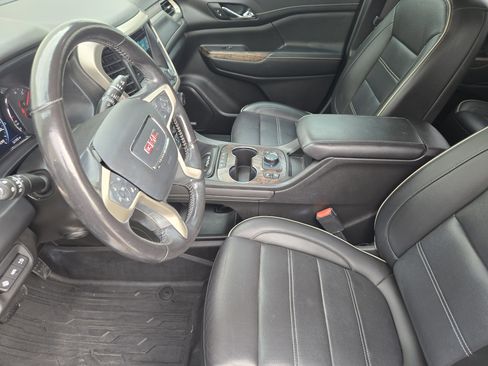 Used 2021 GMC Acadia Denali w/ Denali Technology Package image 16