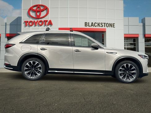 Used 2024 MAZDA CX-90 Plug-In Hybrid w/ Premium Pkg AWD/4WD image 2