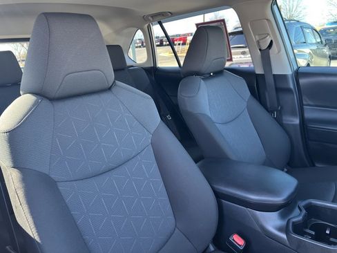 Certified 2025 Toyota RAV4 XLE w/ Convenience Package image 24