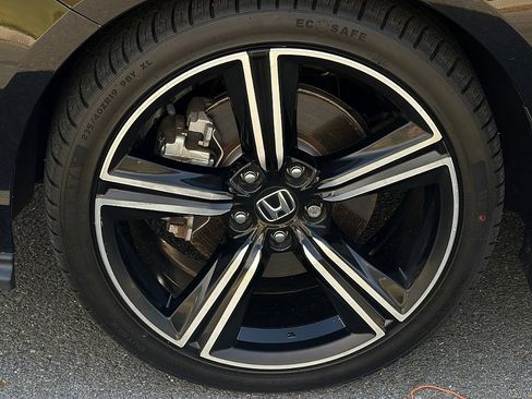 Used 2023 Honda Accord Sport image 9