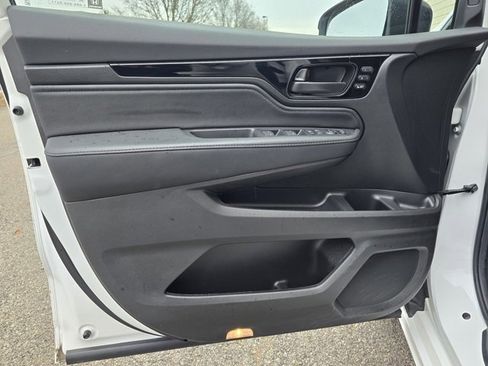Used 2025 Honda Odyssey Touring image 13