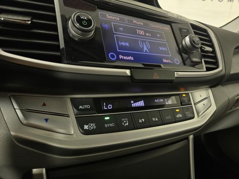 Used 2013 Honda Accord EX-L image 27