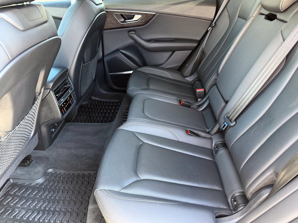 Used 2023 Audi Q8 Premium Plus AWD/4WD image 35