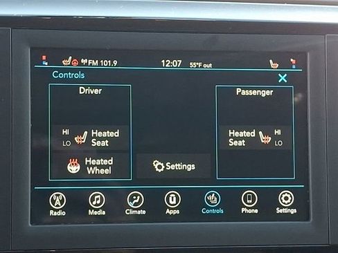 Used 2020 Chrysler Voyager LX w/ Cold Weather Group image 25