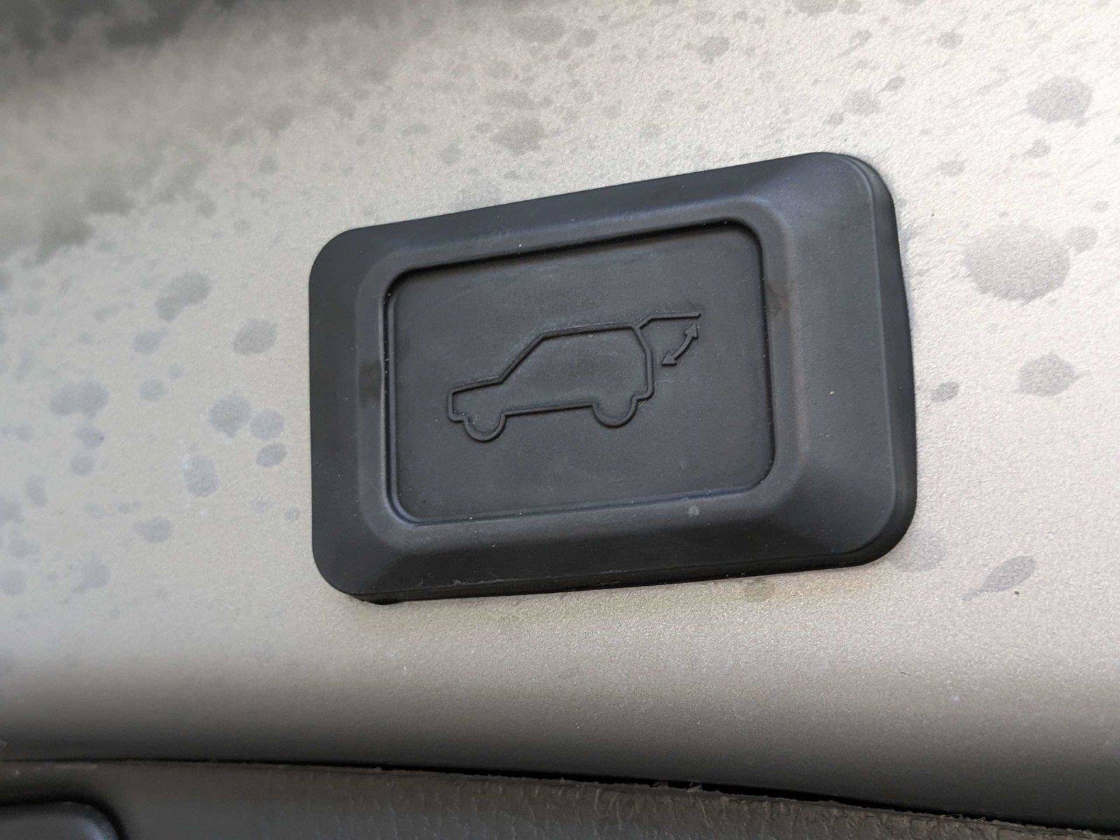 Certified 2023 Toyota RAV4 XSE AWD/4WD image 10
