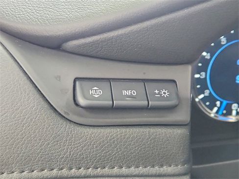 Used 2020 Cadillac Escalade Luxury image 28