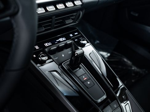 New 2026 Porsche 911 Carrera 4S image 18