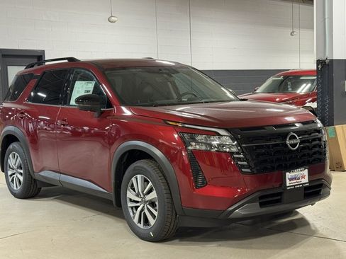 New 2026 Nissan Pathfinder SL AWD/4WD image 2