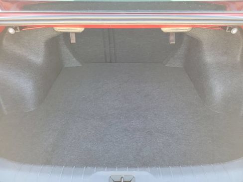 Used 2025 Nissan Altima 2.5 SV FWD image 6