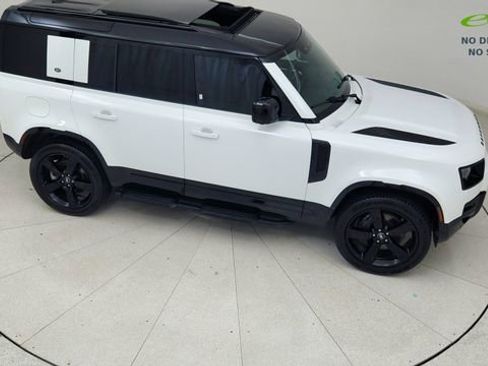 Used 2024 Land Rover Defender 110 X-Dynamic SE AWD/4WD image 72