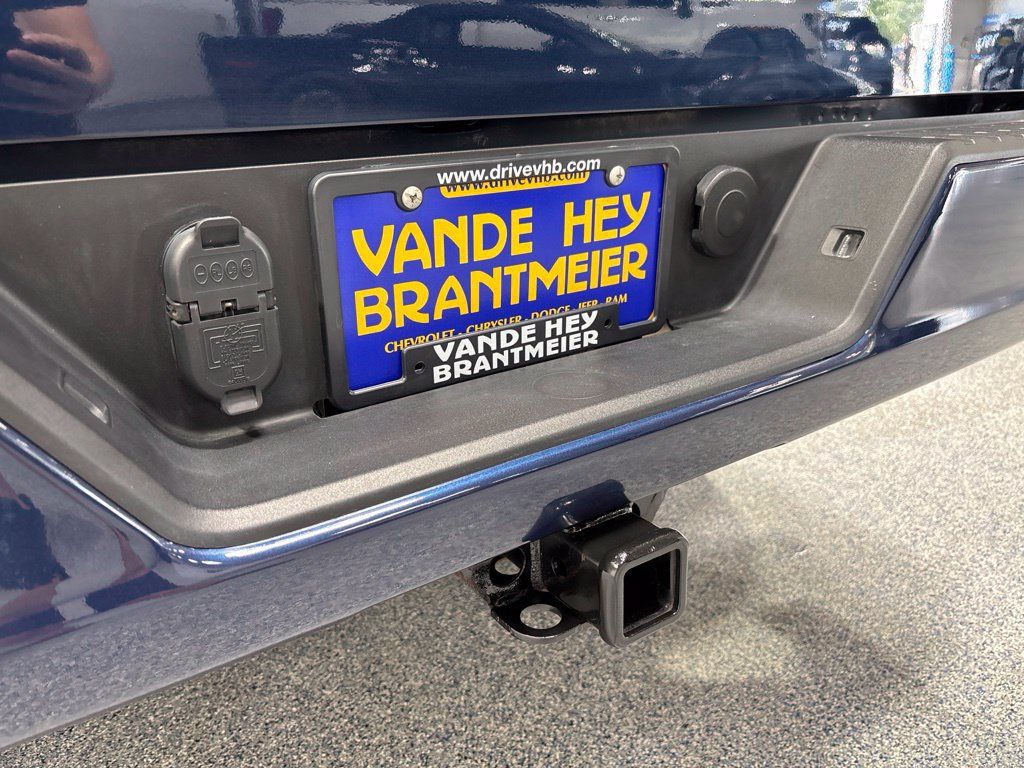 Used 2022 Chevrolet Silverado 1500 Custom AWD/4WD image 38