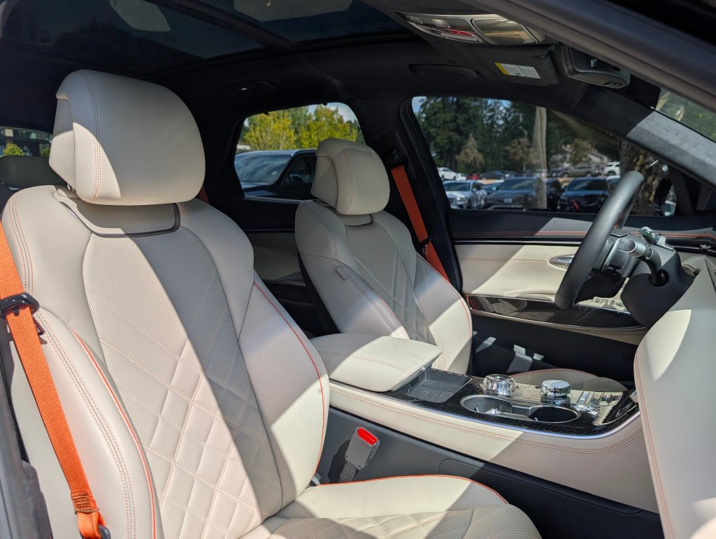 Certified 2026 Genesis GV70 3.5T Sport Prestige AWD/4WD image 35