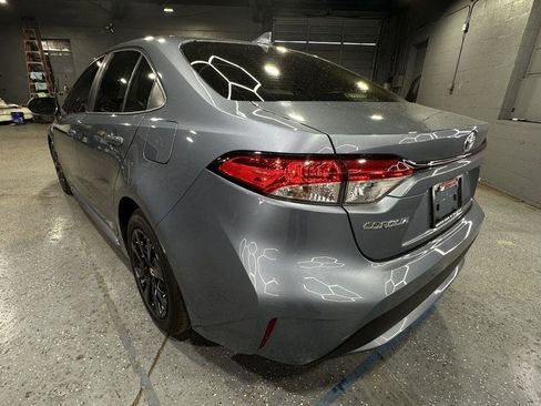 Used 2020 Toyota Corolla LE image 3
