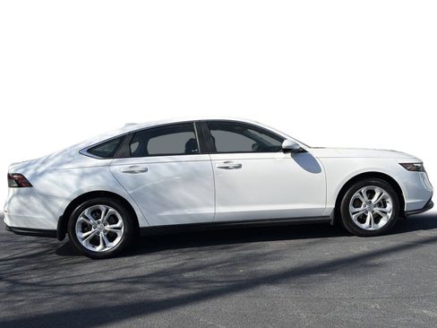 Certified 2025 Honda Accord LX image 25