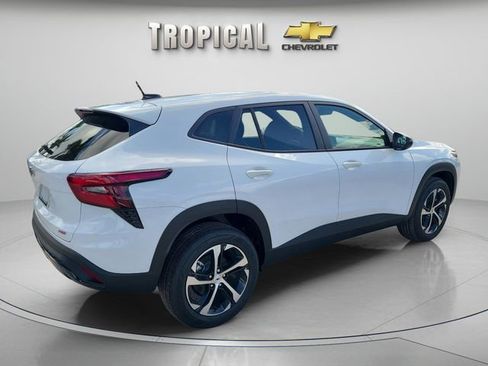 New 2026 Chevrolet Trax RS FWD image 7
