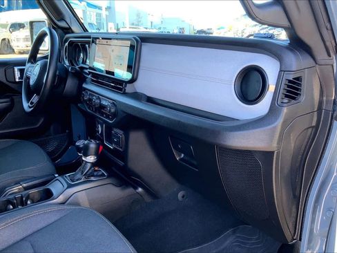 Used 2024 Jeep Wrangler Sport image 36