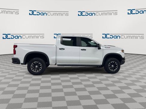 Used 2023 Chevrolet Silverado 1500 ZR2 w/ Technology Package AWD/4WD image 9
