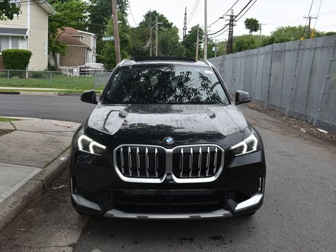Used 2025 BMW X1 xDrive28i AWD/4WD image 3