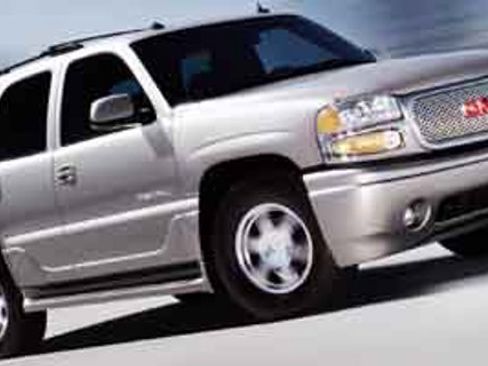 Used 2004 GMC Yukon Denali AWD/4WD image 1
