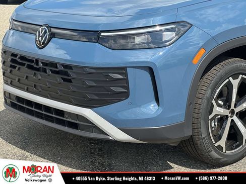 Used 2026 Volkswagen Tiguan SE AWD/4WD image 6
